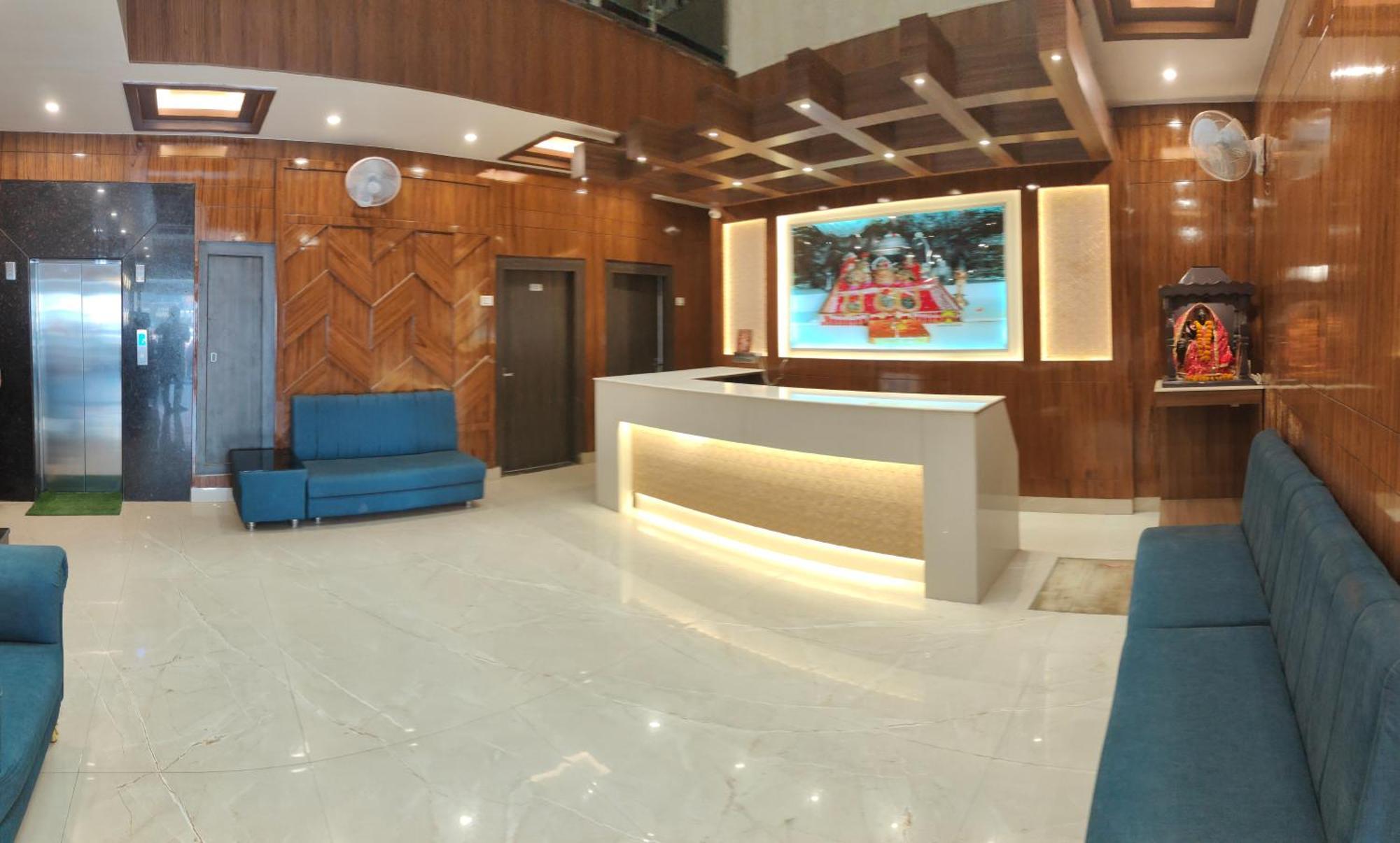 Hotel Krishna Katra  Zewnętrze zdjęcie